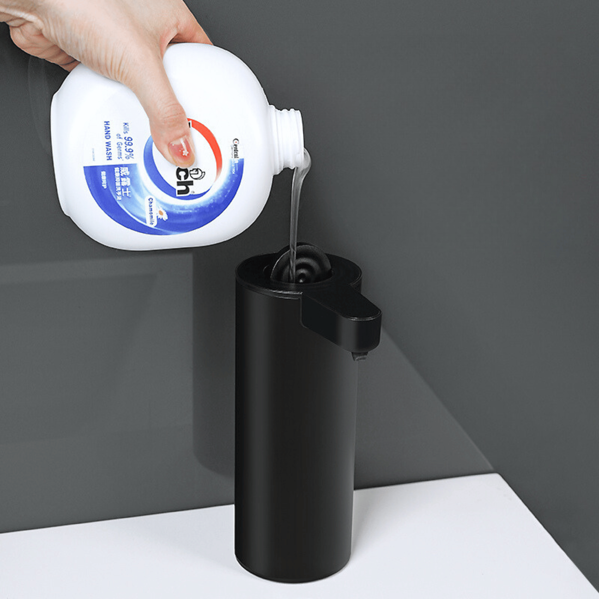 Lengvai papildomas automatinis muilo dozatorius juodas