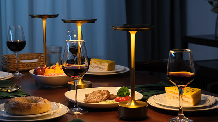 staliniai sviestuvai vakrienes stalas